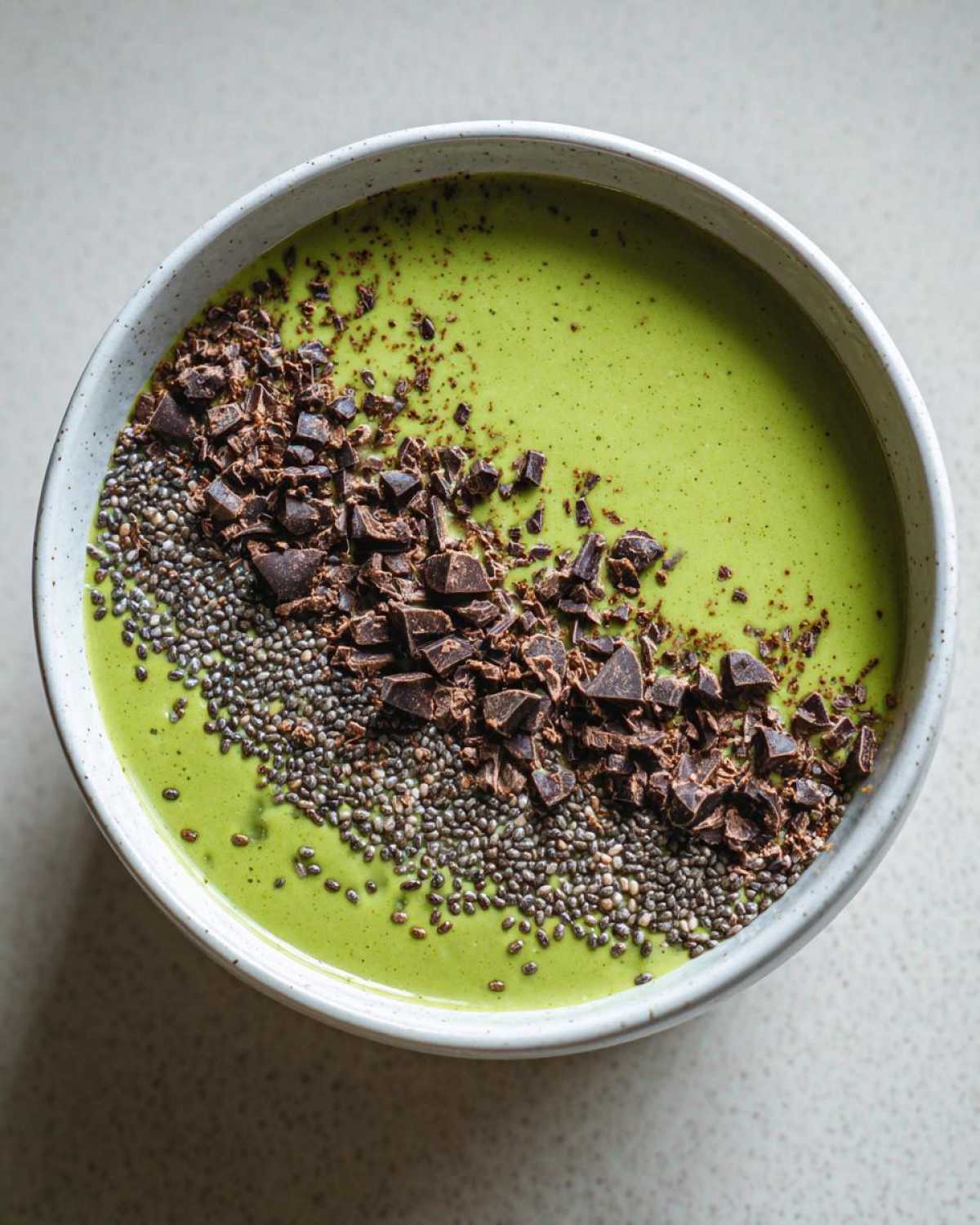 Mint Chocolate Chip Smoothie Bowl - detail 1