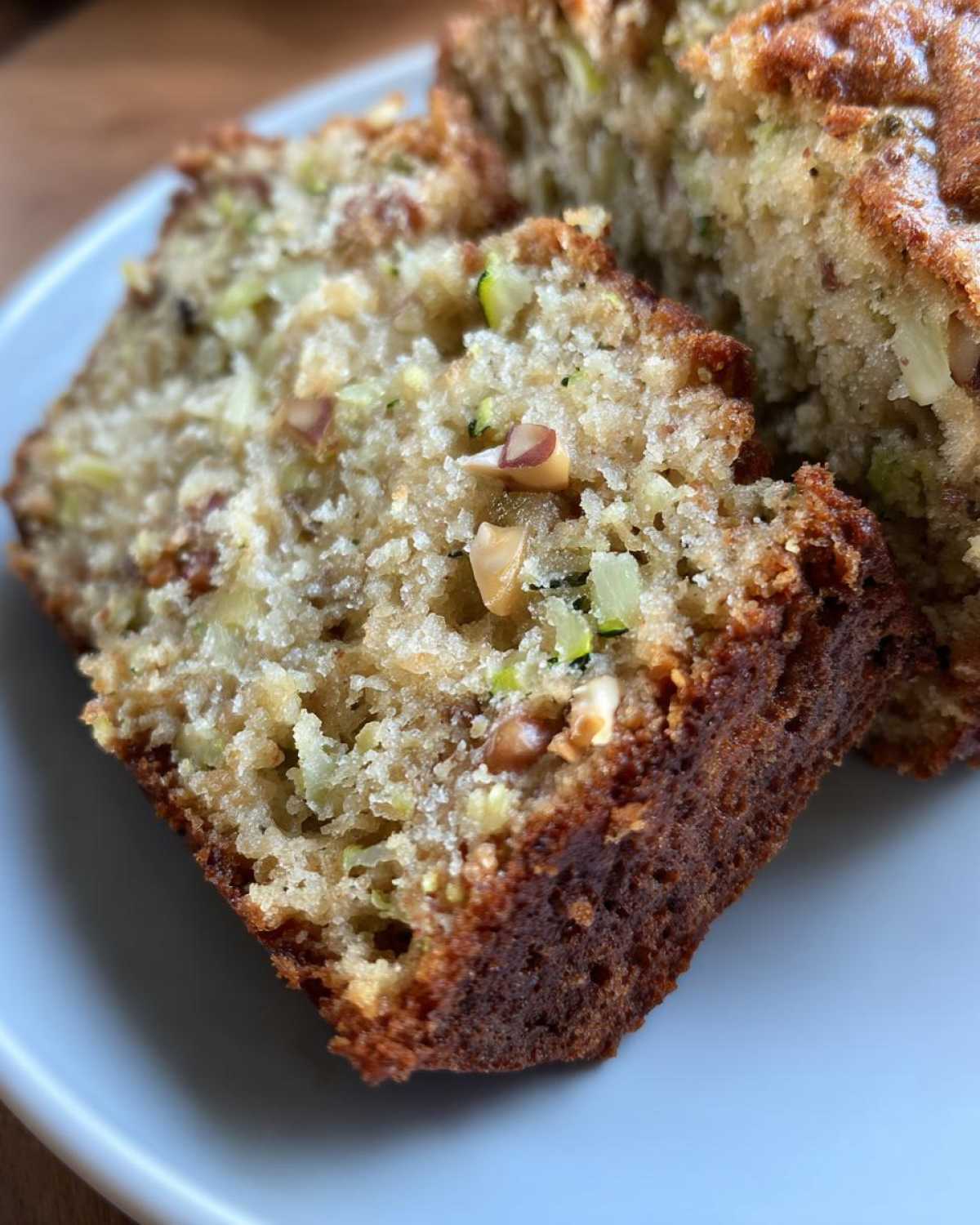 Moist & Easy Zucchini Bread Crockpot Recipe for Fall Baking - detail 2