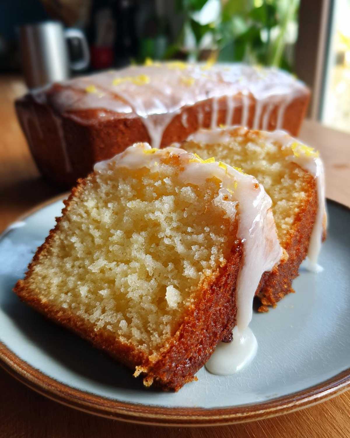 Olive Oil Cake with Lemon Glaze - detail 3