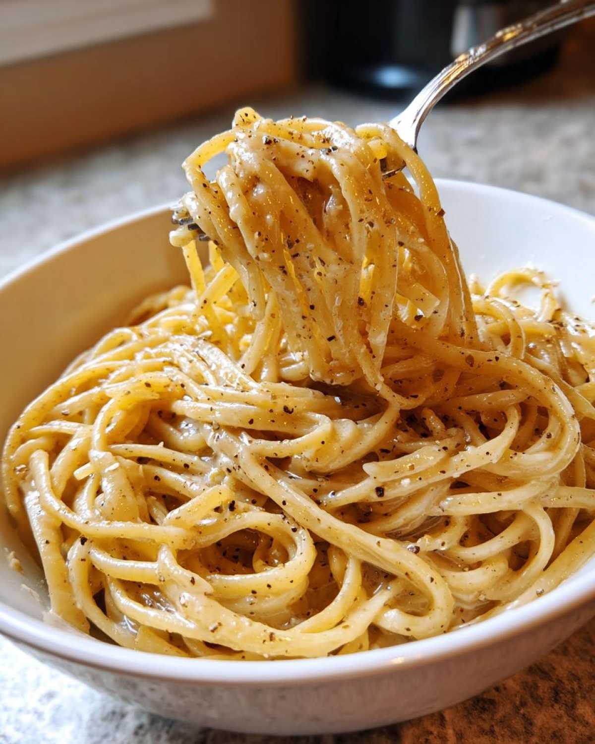 Spaghetti Cacio e Pepe - detail 2