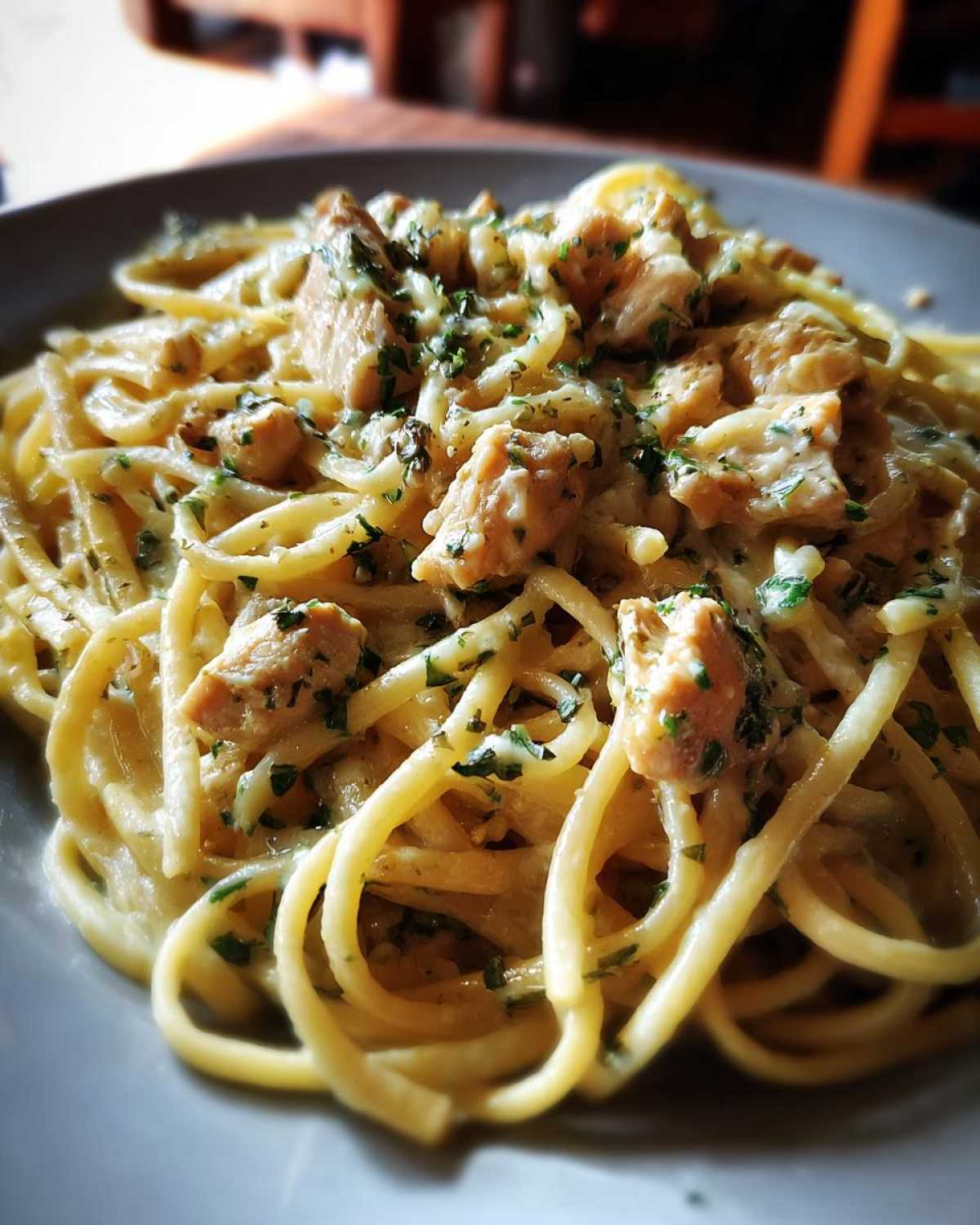 Creamy Chicken Alfredo Linguine - detail 3
