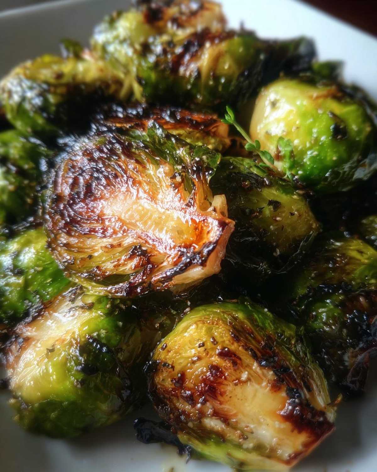Roasted Brussels Sprouts with Balsamic Glaze - detail 1