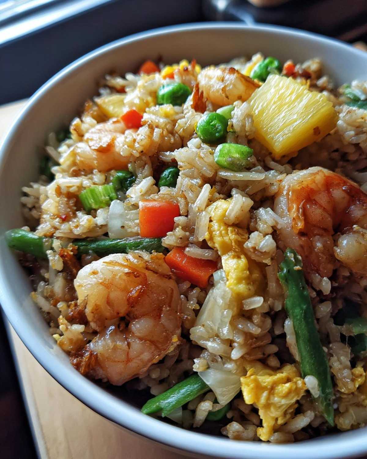 Shrimp Fried Rice with Pineapple - detail 1