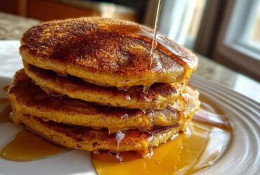 Fluffy Pumpkin Spice Pancakes with Maple Drizzle