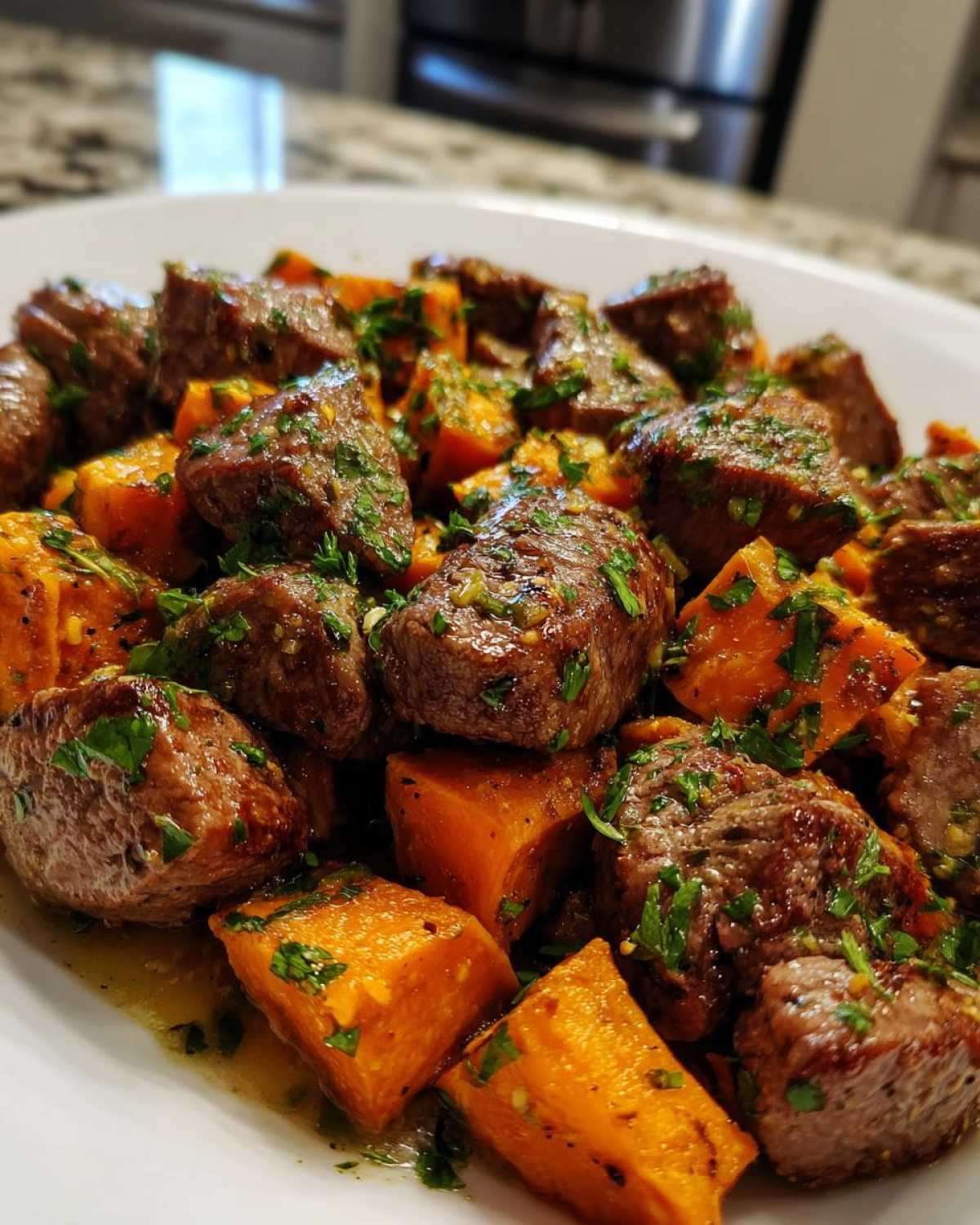 Garlic Butter Steak Bites with Sweet Potatoes - detail 1