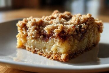Gluten-Free Apple Crumble Bars