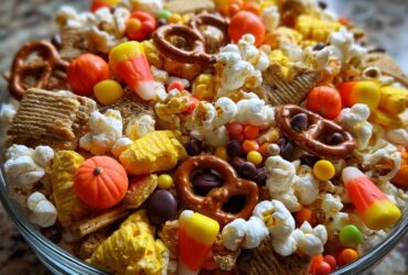 Monster Munch Halloween Snack Mix