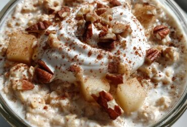 Overnight Apple Pie Oats (Meal Prep Breakfast)