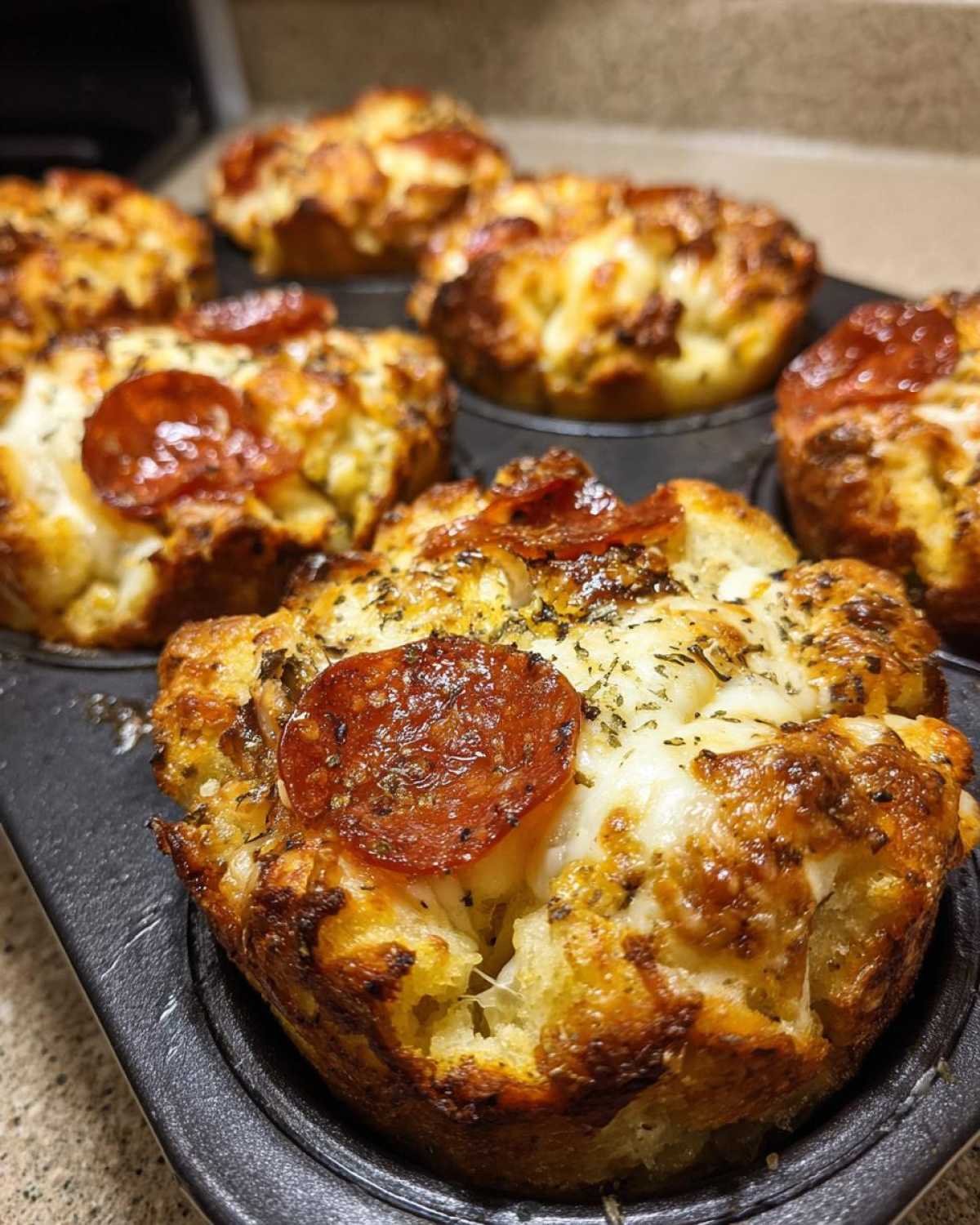 Pull-Apart Pizza Bread (Game Day Appetizer) - detail 1