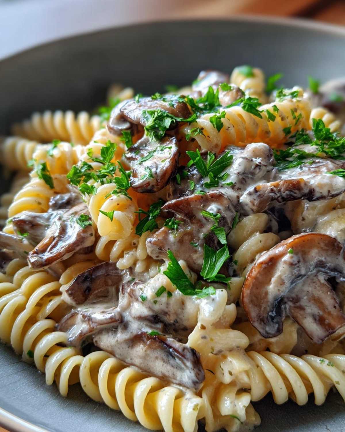 Vegan Creamy Mushroom Stroganoff - detail 1