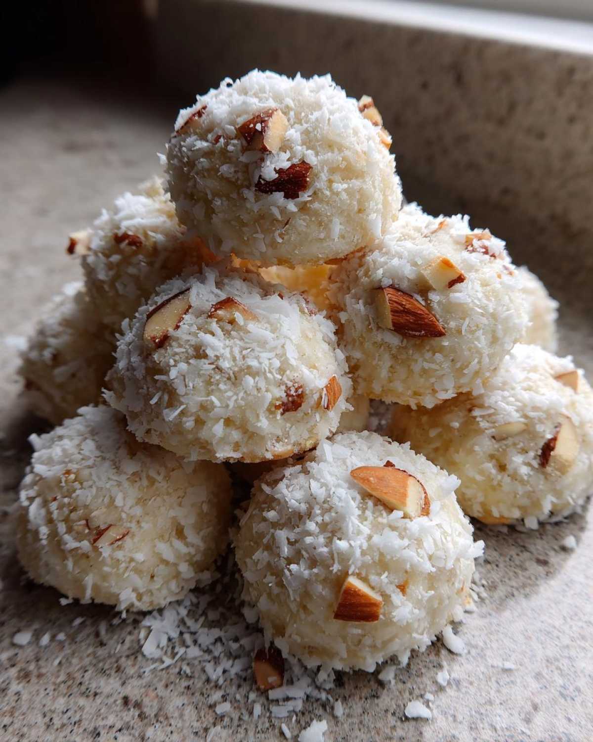 Almond Joy Snowball Cookies - detail 1