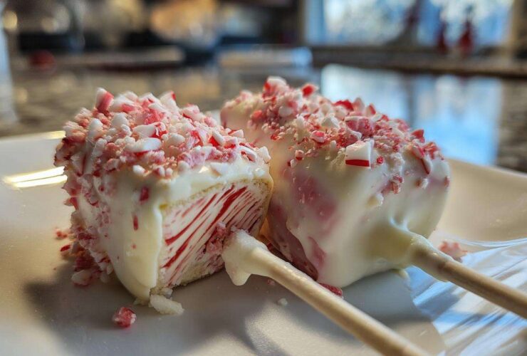 Candy Cane Marshmallow Pops