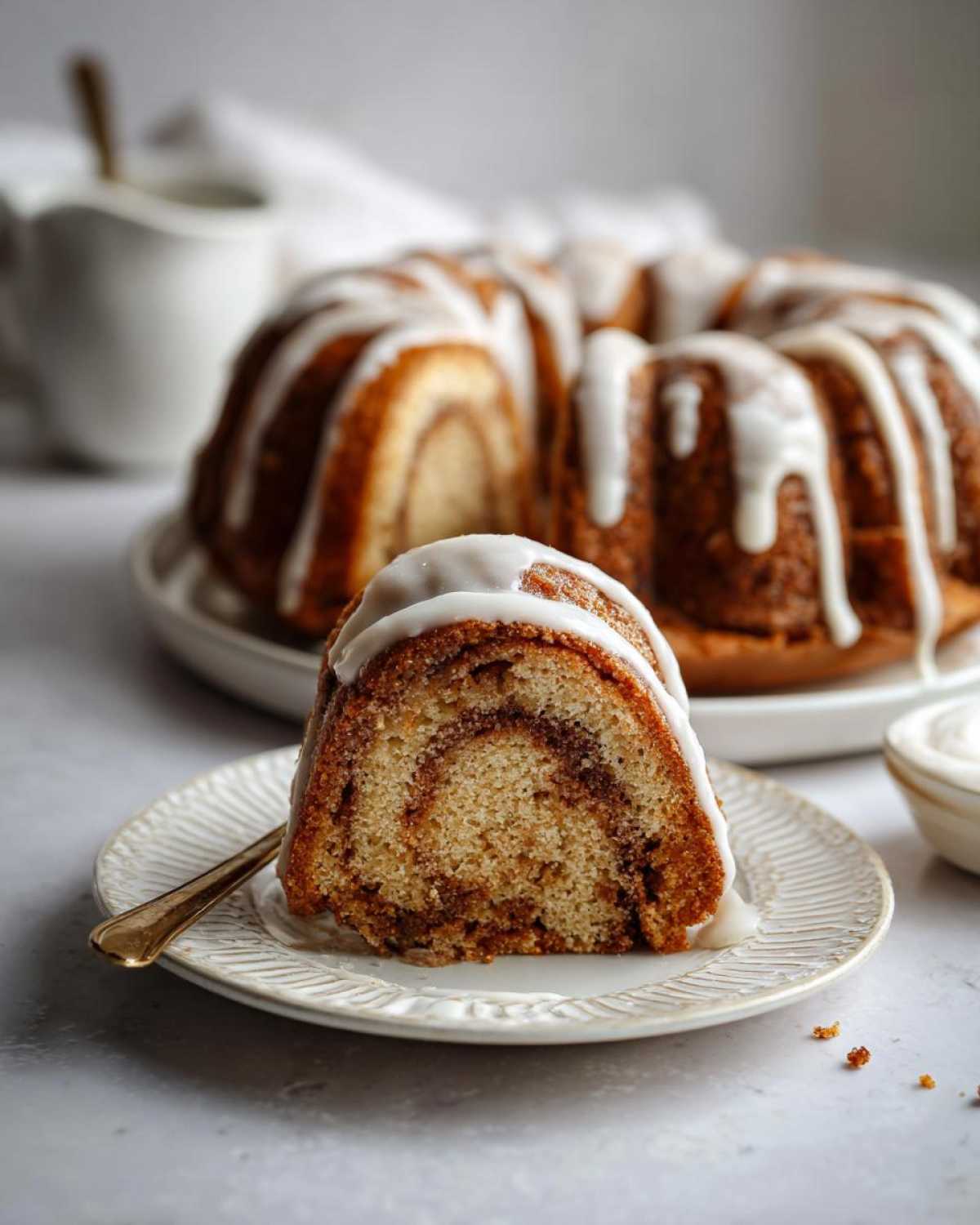 Cinnamon Roll Bundt Cake - detail 1