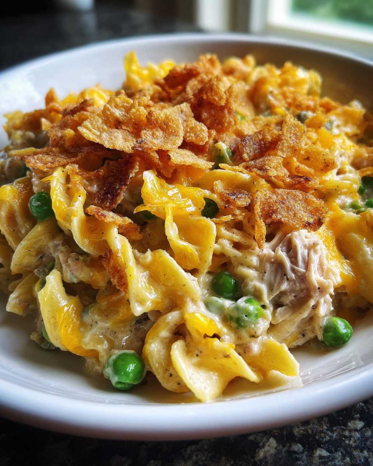 Classic tuna noodle casserole - detail 1