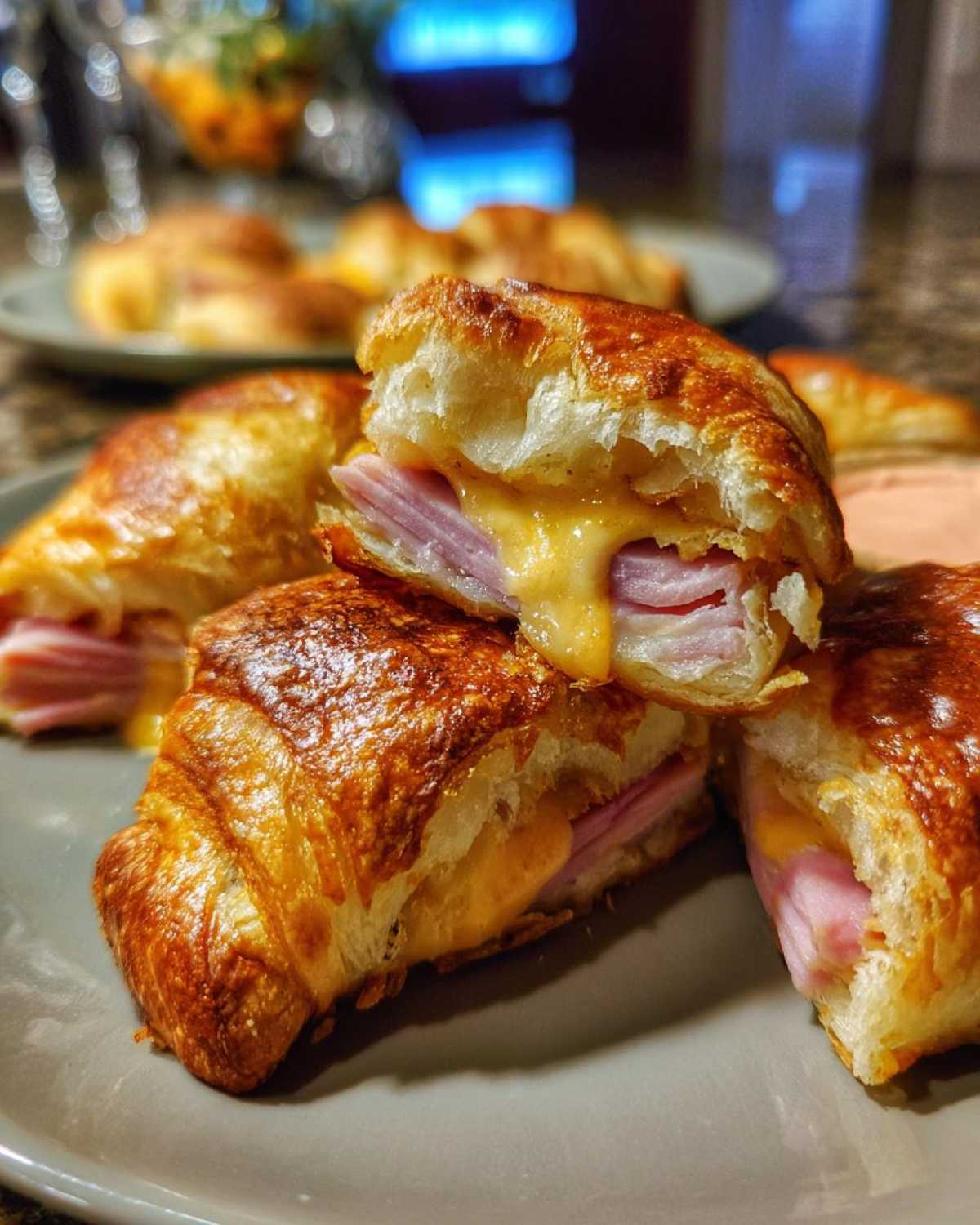 Ham and Cheese Sliders with Cranberry Aioli - detail 4