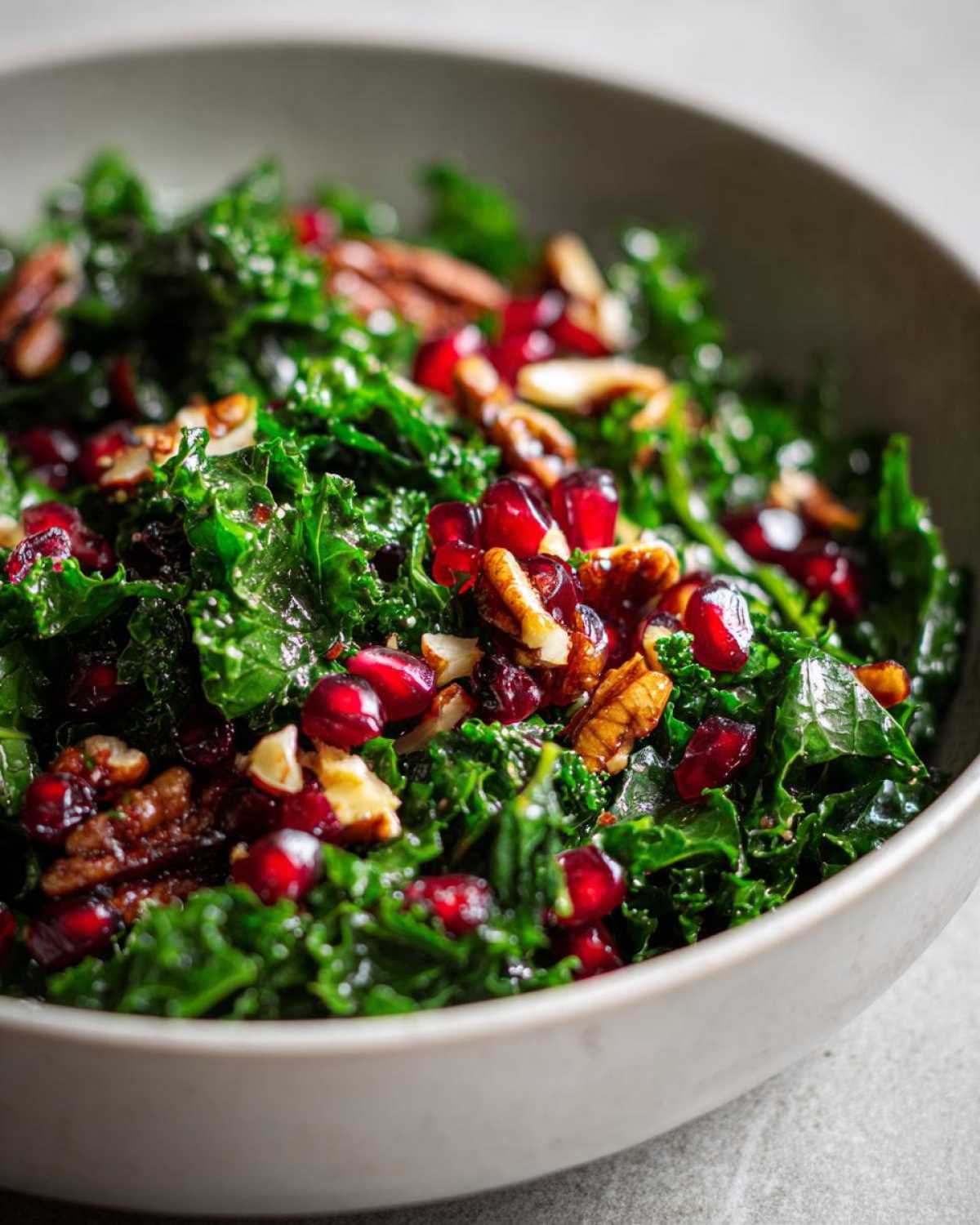 Kale and Pomegranate Winter Salad - detail 1