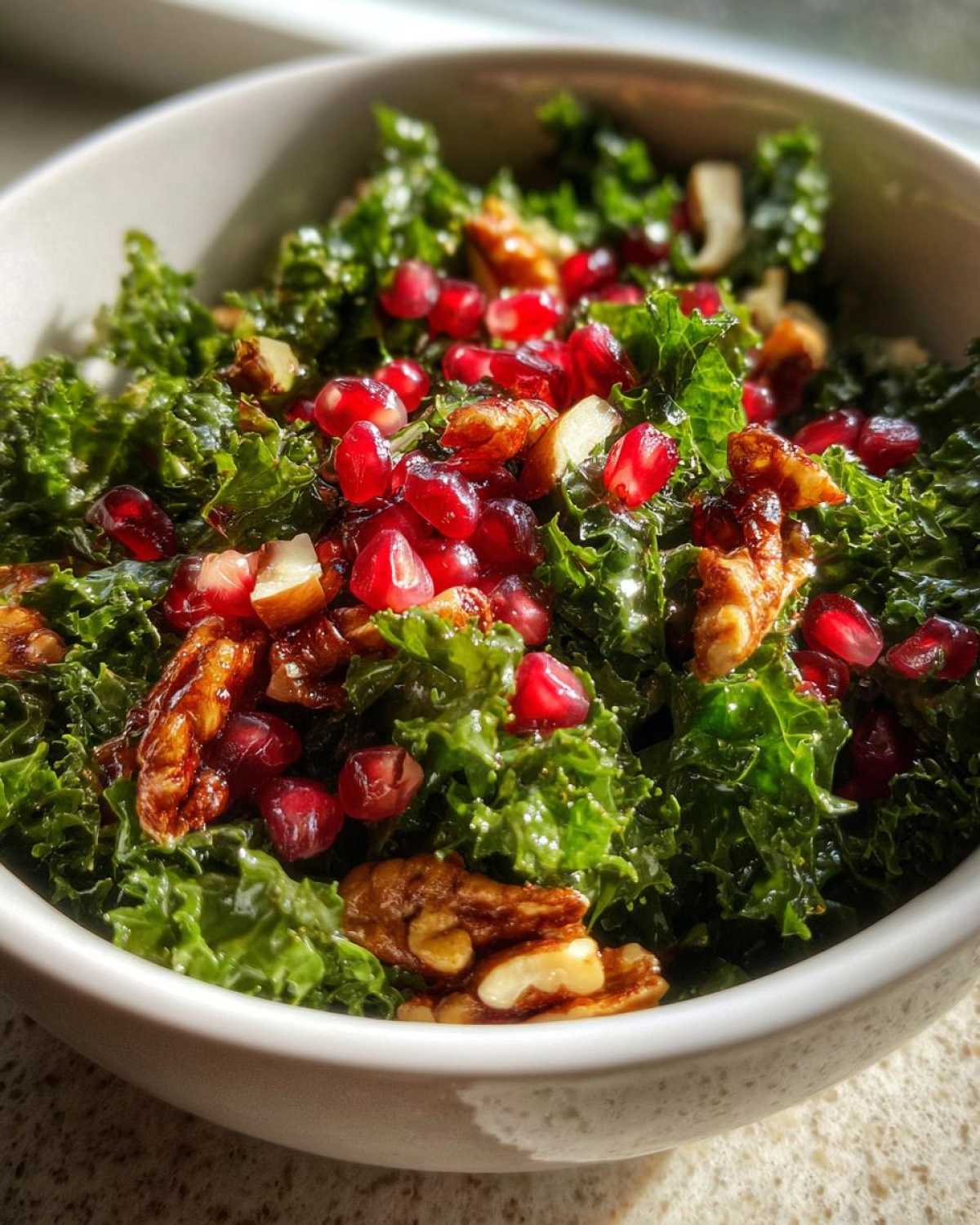 Kale and Pomegranate Winter Salad - detail 3