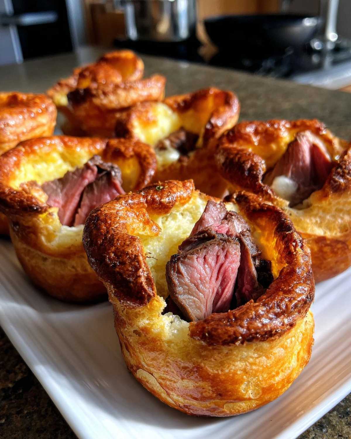 Mini Yorkshire Puddings with Beef Sliders - detail 1