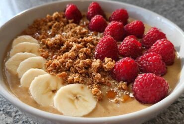 Plant-Based Gingerbread Smoothie Bowl