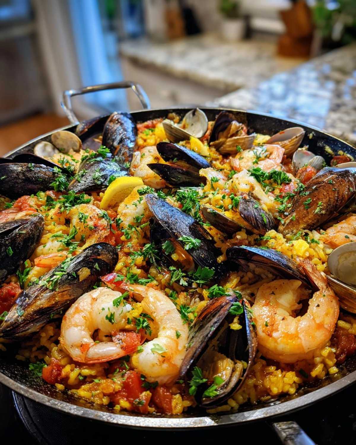Seafood Paella Navidad - detail 4