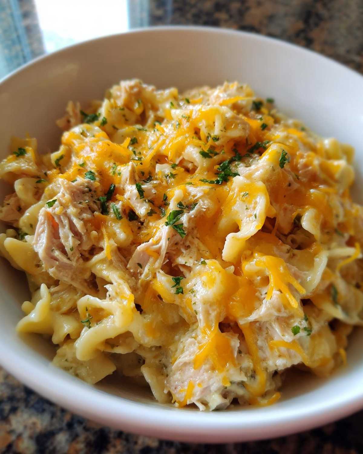 Slow cooker tuna noodle casserole - detail 3