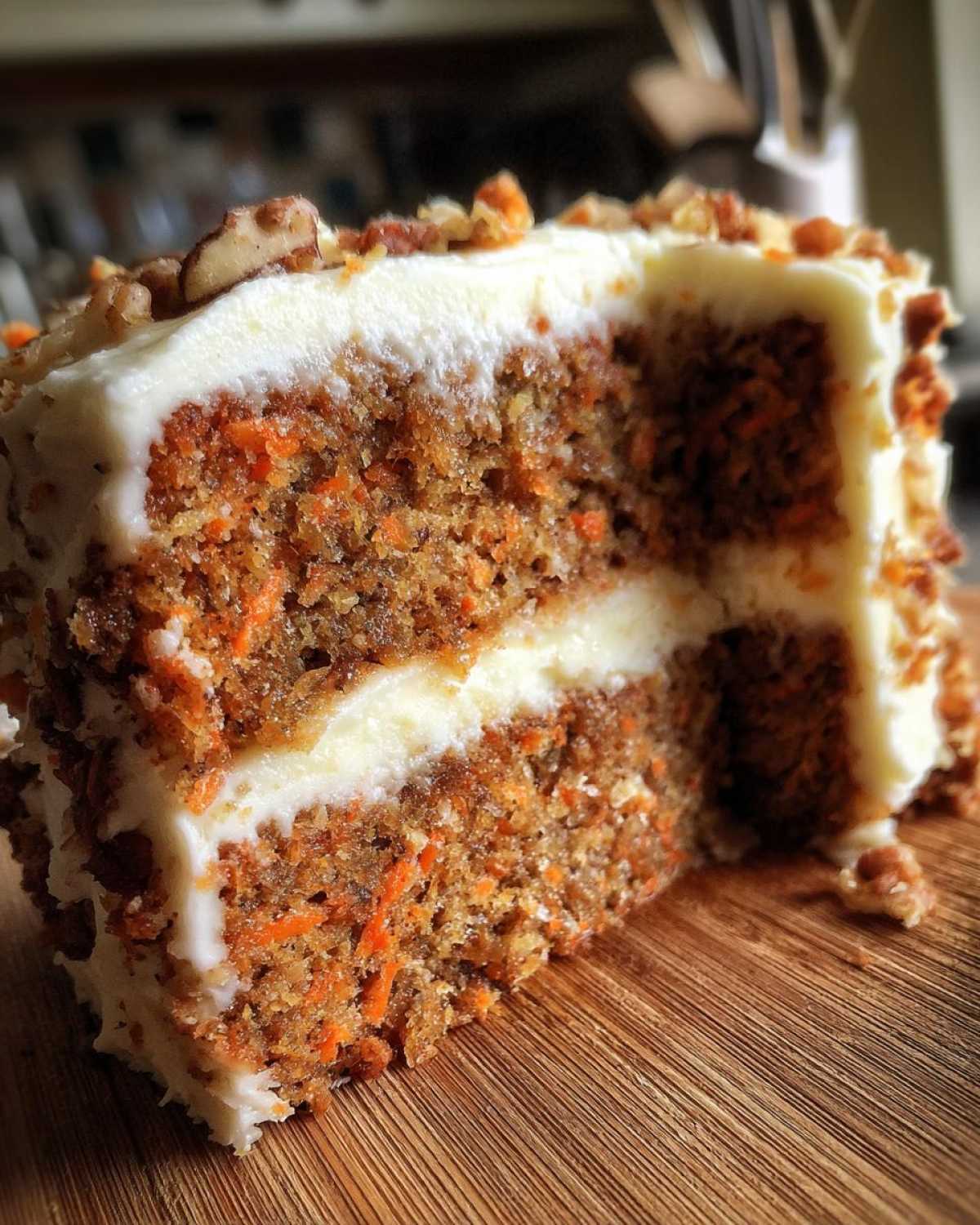 Spiced Carrot Cake with Cream Cheese Frosting - detail 2