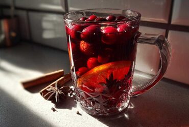 Spiced Cranberry Mulled Wine
