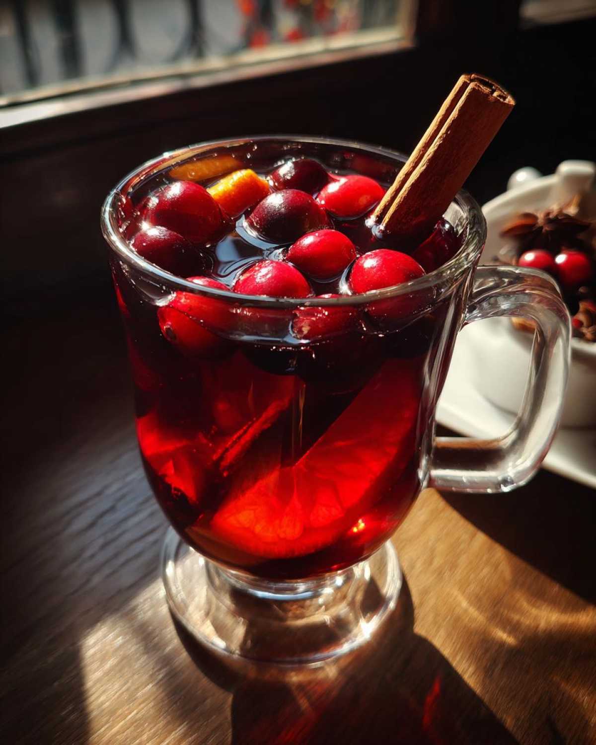 Spiced Cranberry Mulled Wine - detail 4