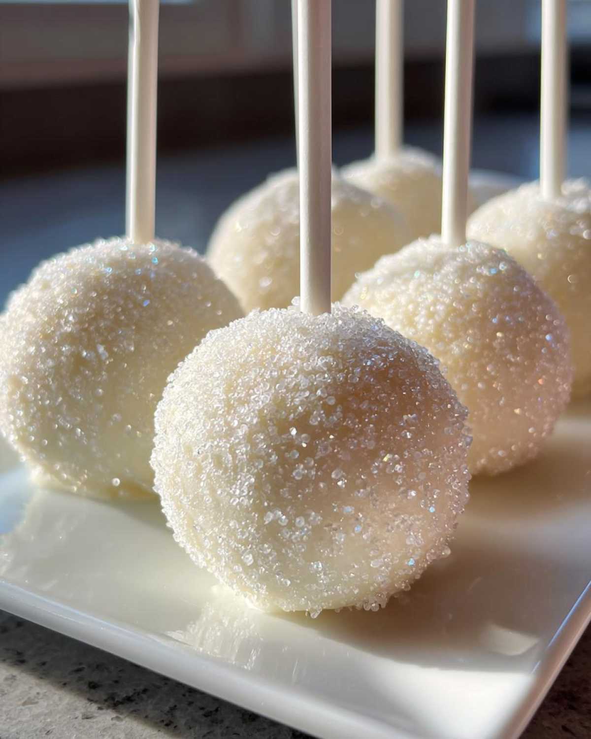 Vanilla Snowball Cake Pops - detail 4