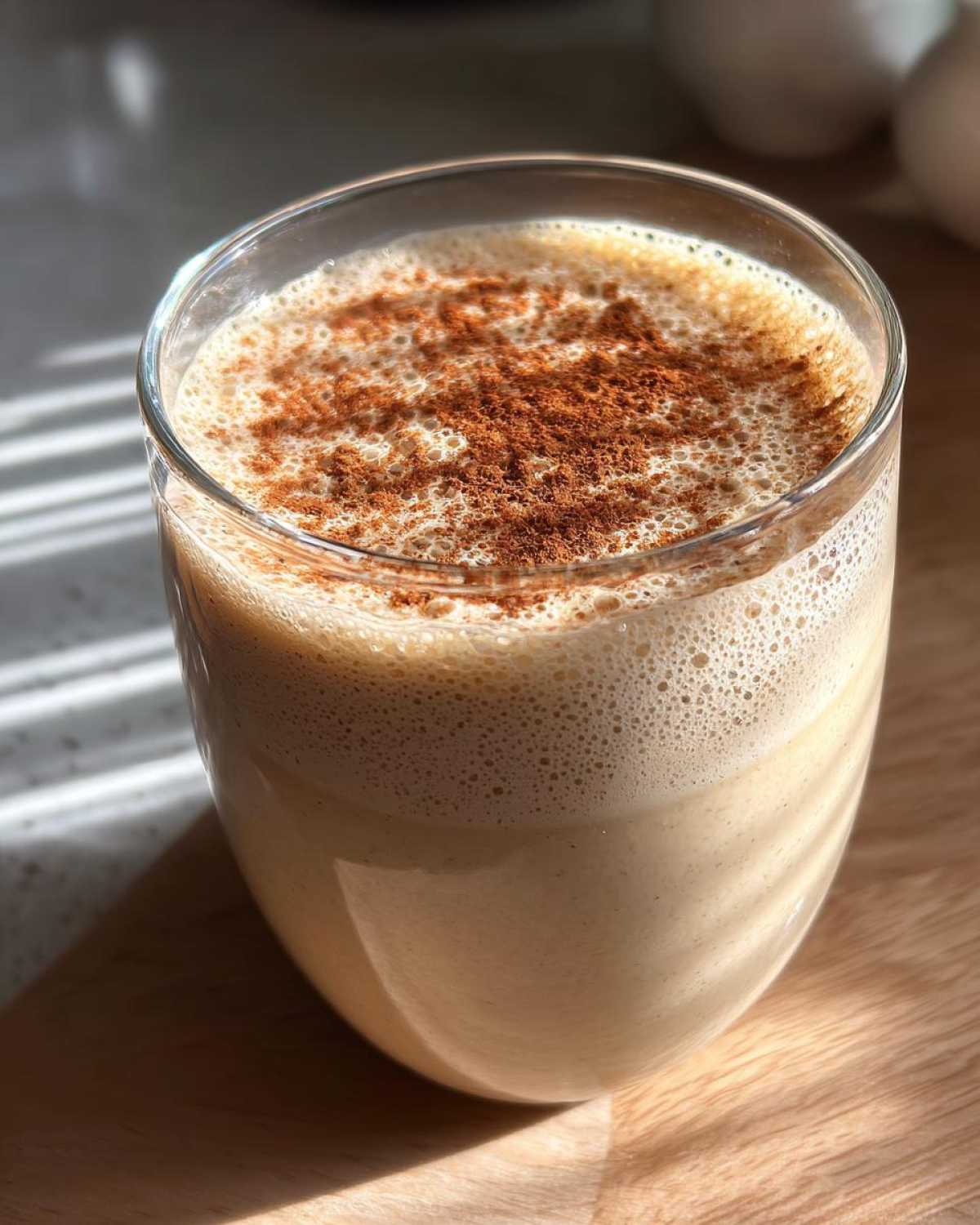 Vegan Eggnog Smoothie - detail 1
