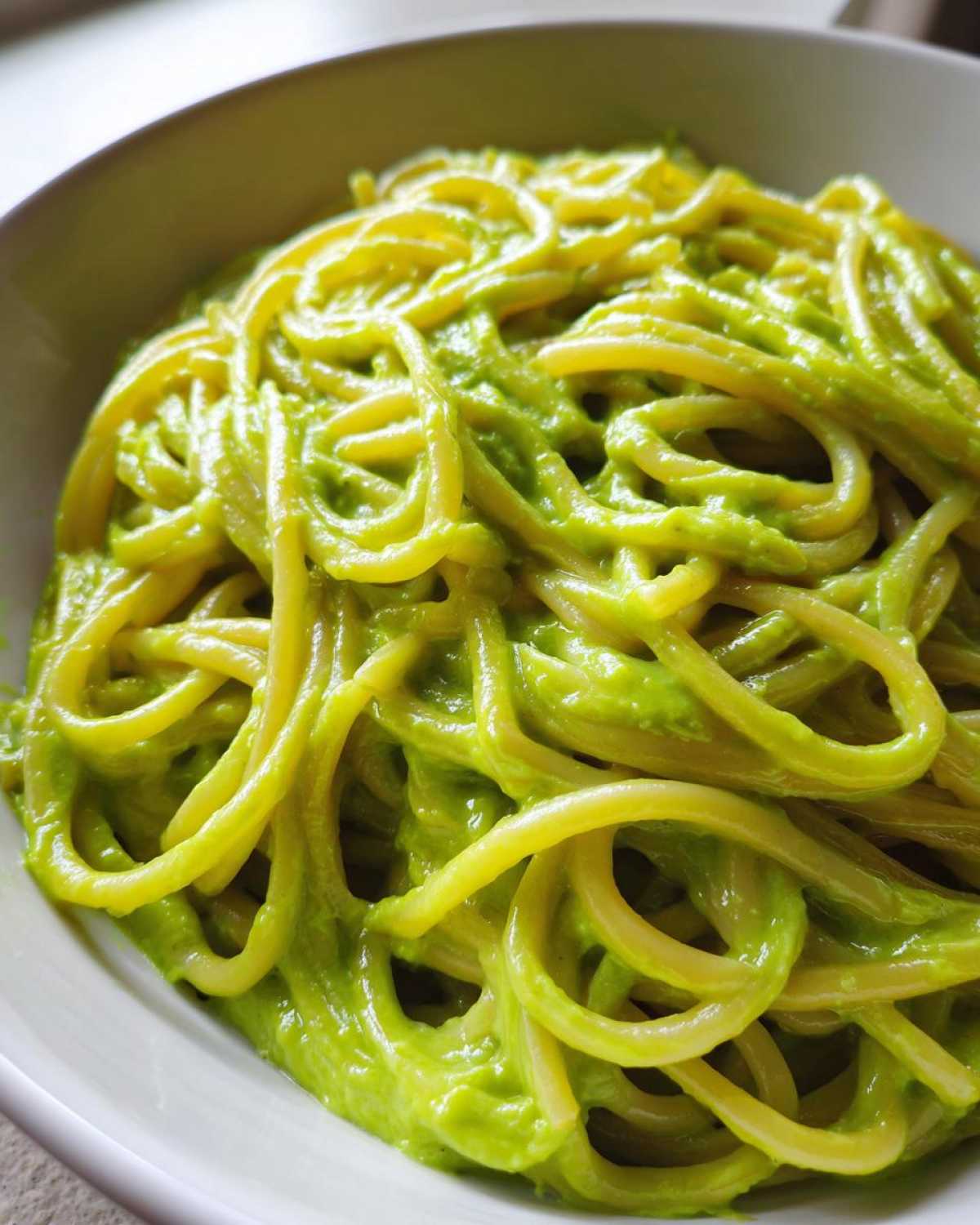 Creamy Avocado Pasta - detail 2