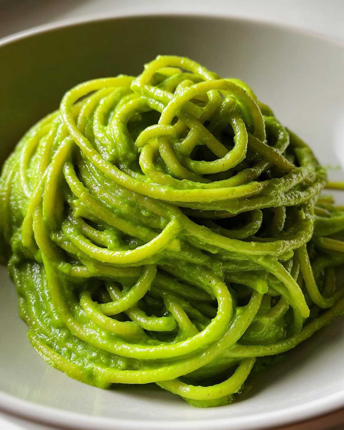 Creamy Avocado Pasta - detail 3