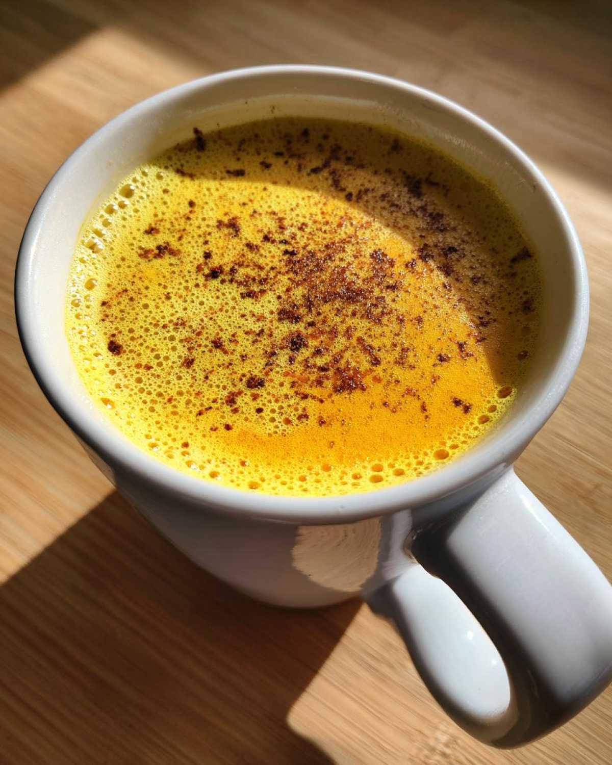 Creamy Golden Milk Latte - detail 2