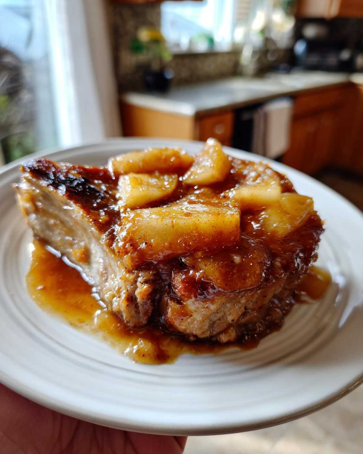 Crockpot Maple Apple Pork Chops - detail 2