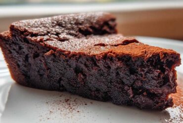 Decadent Flourless Chocolate Cake