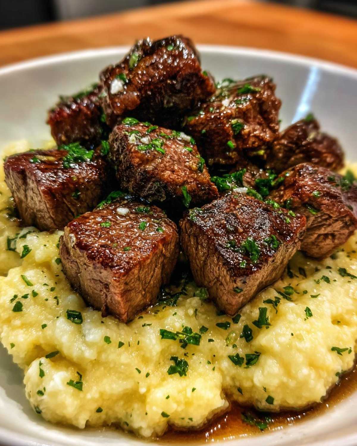 Garlic Butter Steak Bites with Herb Polenta - detail 3