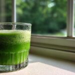 Green Detox Smoothie with Kale & Pineapple