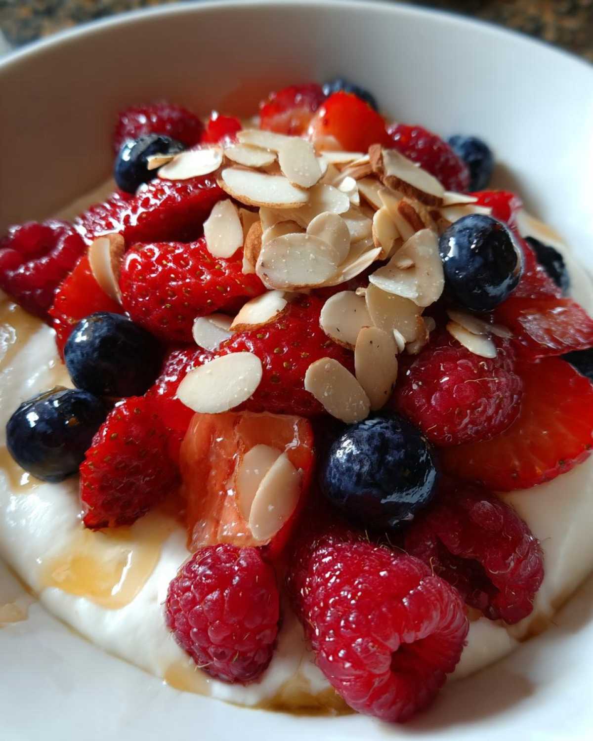 Red Berry Almond Yogurt Bowl - detail 4