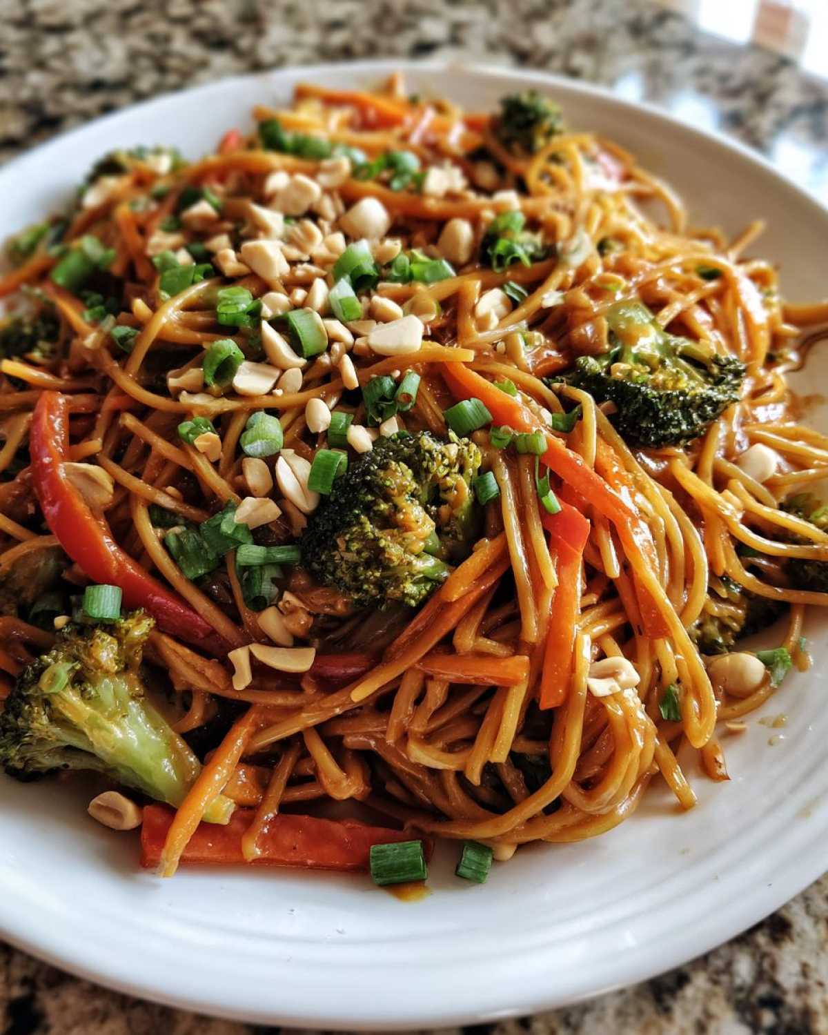 Spicy Peanut Stir-Fry Noodles - detail 4