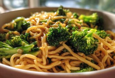 Vegan Garlic Noodles with Broccoli