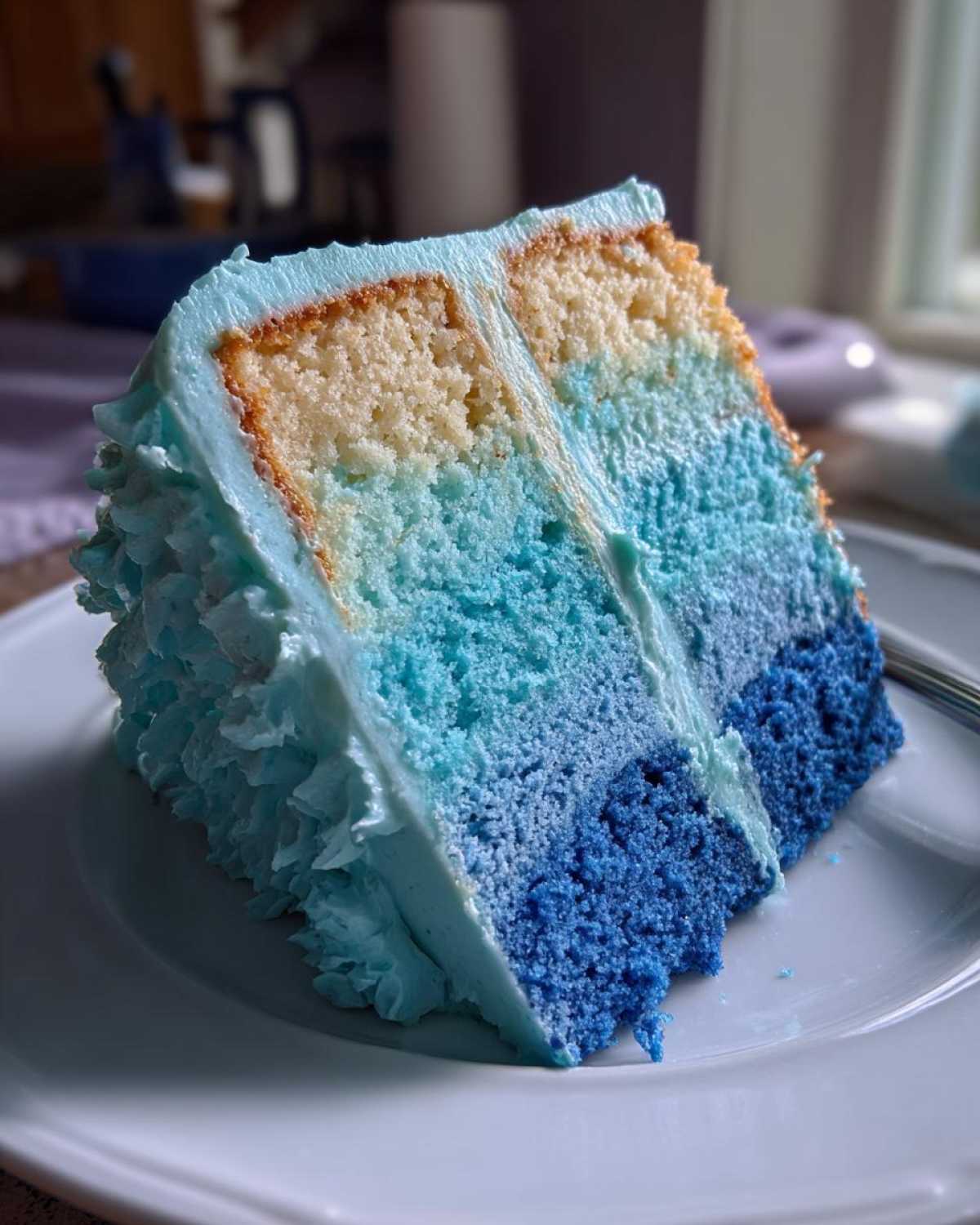 Vintage Blue Ombre Cake for Birthday - detail 2